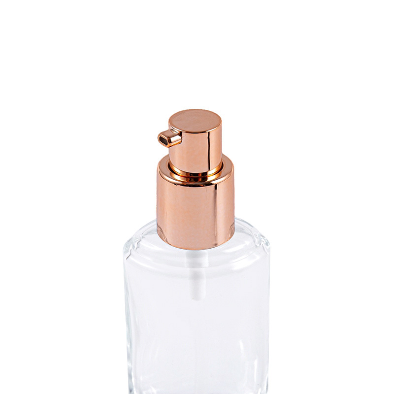 Sprühpumpe mit eingebautem Federpumpenelement Sprühpumpe mit eingebautem Federpumpenelement